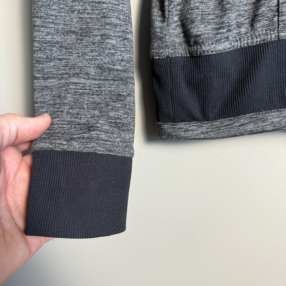 Mondetta Women's Long Sleeve Performance T-Shirt Hoodie Gray Size Small Athletic - Picture 2 of 12